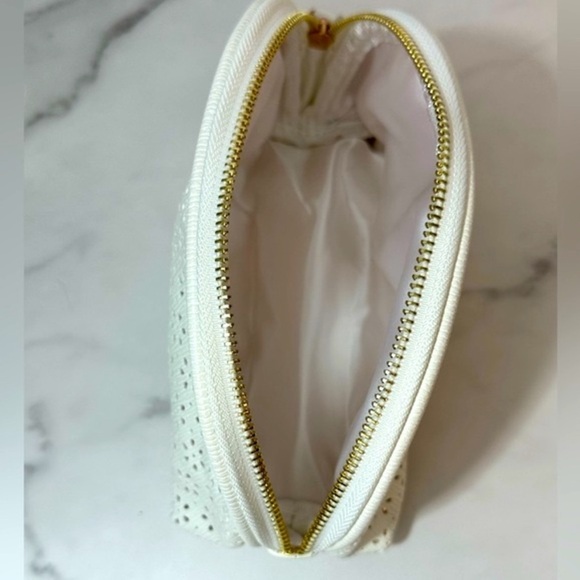 CHI Makeup Bag - Picture 5 of 5